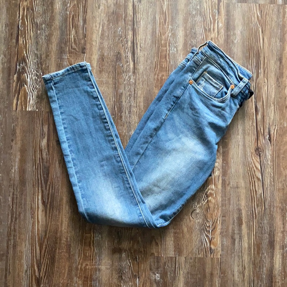 Blank NYC Light Wash Skinny Classique Lace Up Fly Jeans